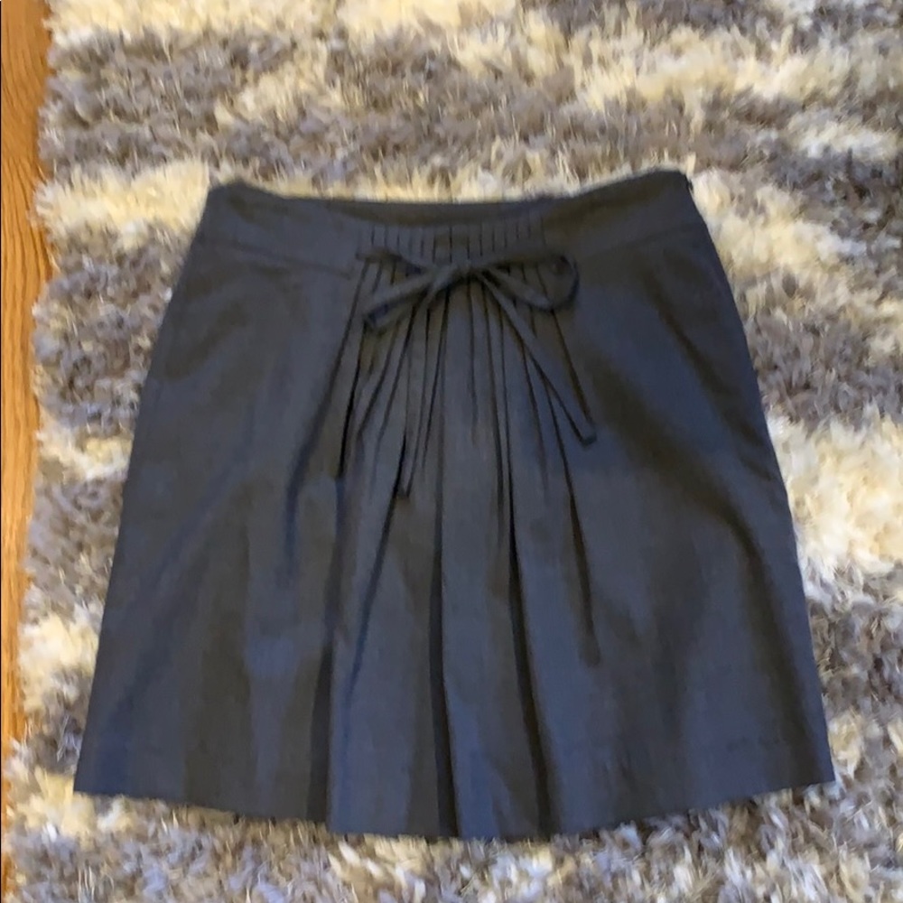 Gap skirt